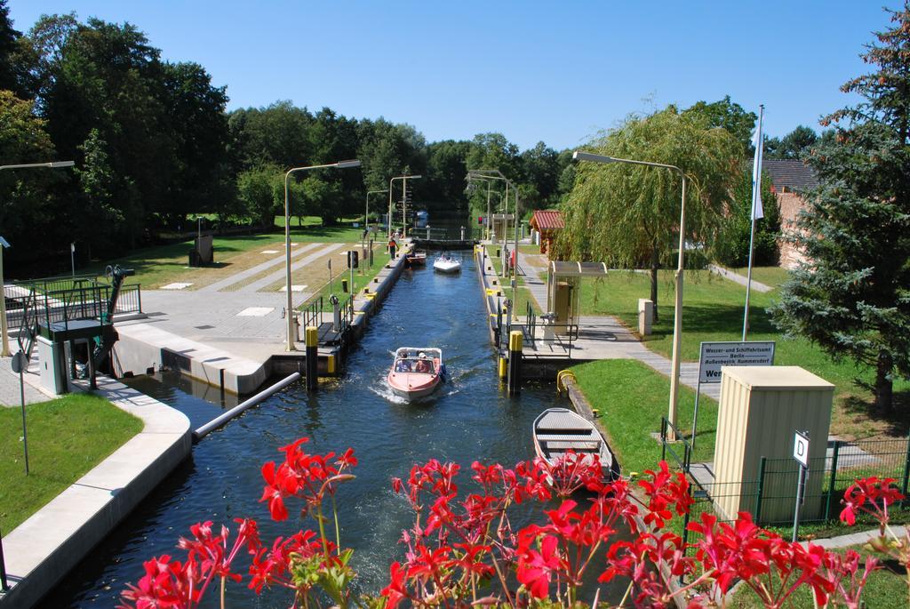 Marinapark Scharmuetzelsee Wendisch Rietz Exteriér fotografie